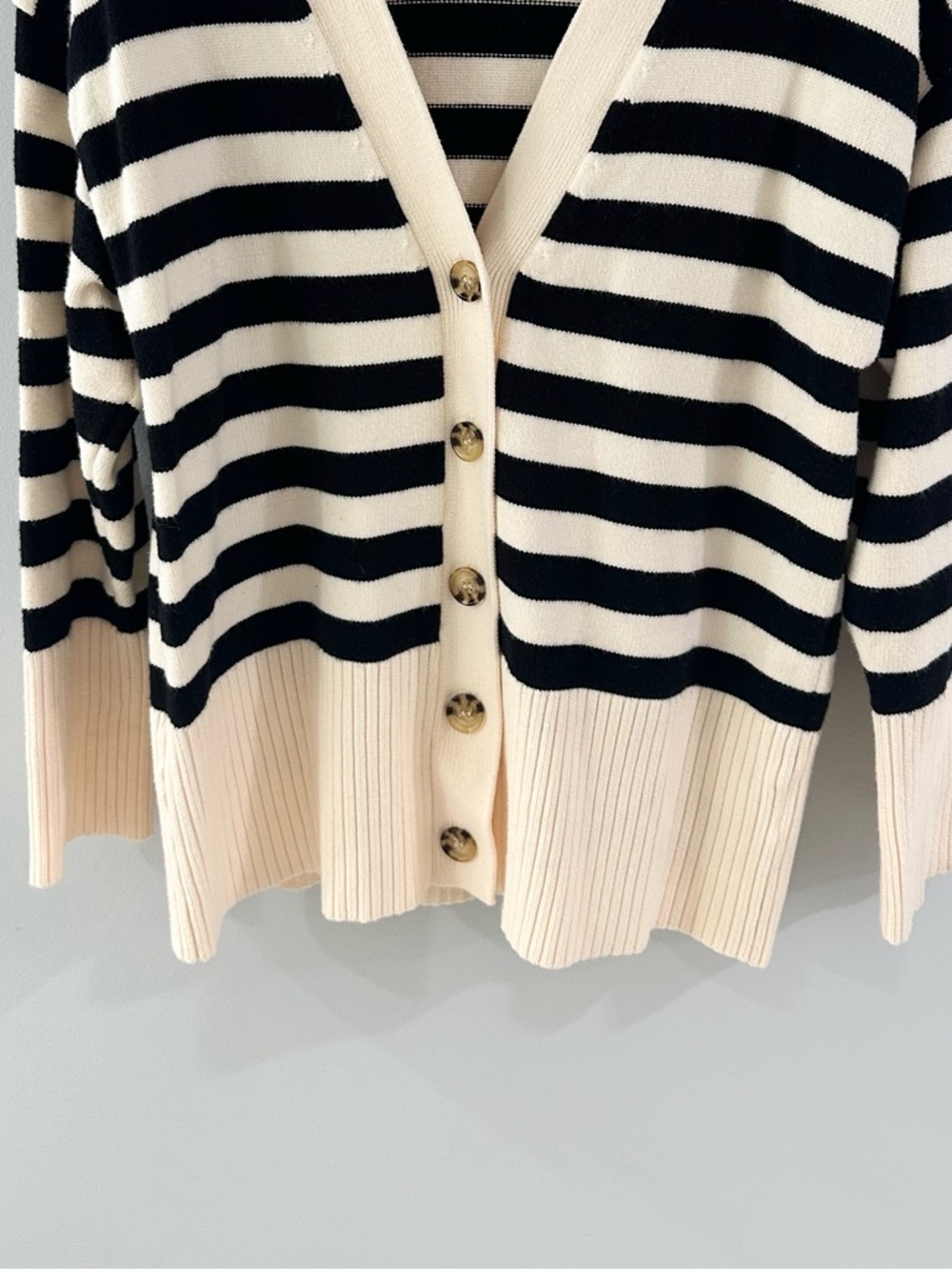 Magaschoni Women’s Stripe V-Neck Cardigan // Black & Cream // Medium - Picture 4 of 6